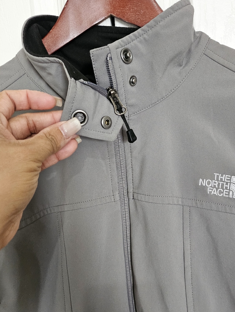 The North Face Women's Softshell Jacket Gray Full Zip Lightweight Outdoor Coat L - Picture 6 of 12